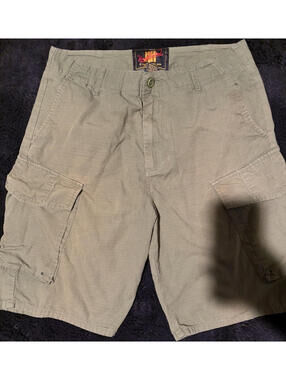 Undefeated Men's Green Cotton Cargo Shorts Button Pockets Flat Front Casual